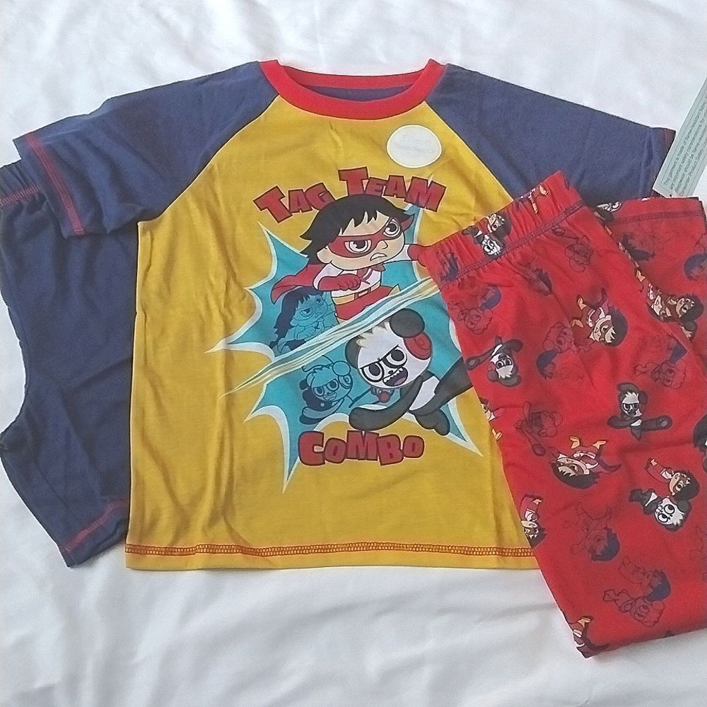 NWT 3pc Ryan's World PJ Set Sz8